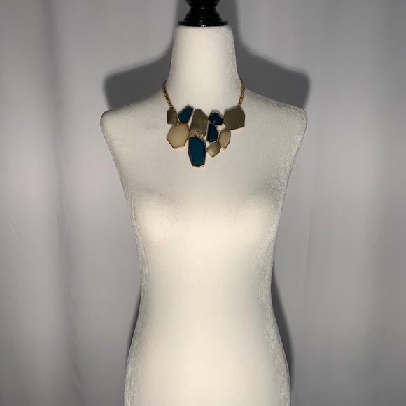 Statement Necklace - Picture 5 of 6